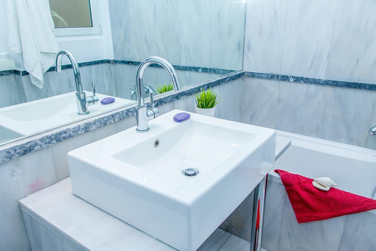 Alpha Boutique Apartment Next To Athens Museum Экстерьер фото